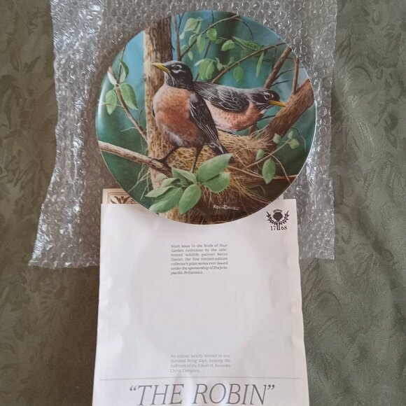 Knowles China Birds of Your Garden Collection by Kevin Daniel "The Robin" - Picture 1 of 1